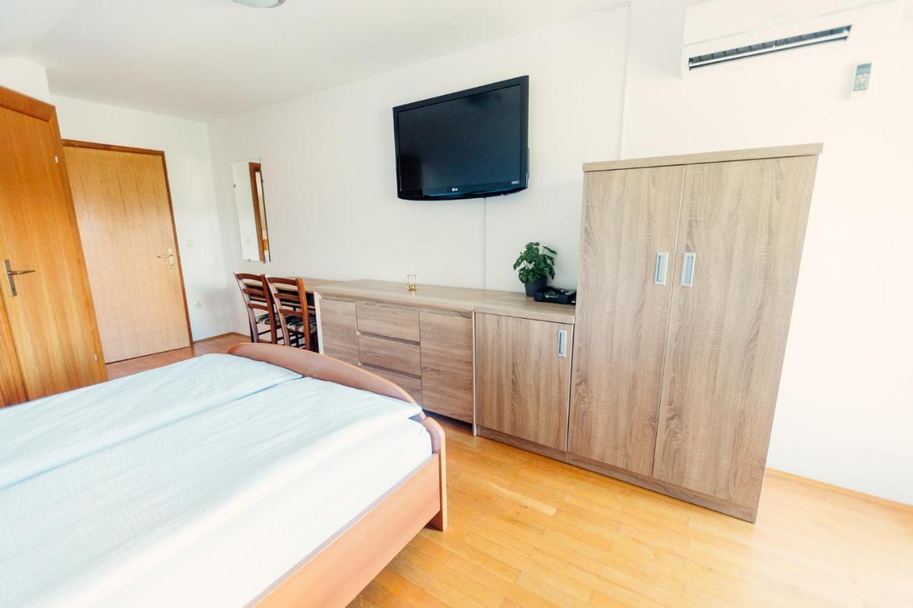 Frankovic Bed&Breakfast Vinica Luaran gambar