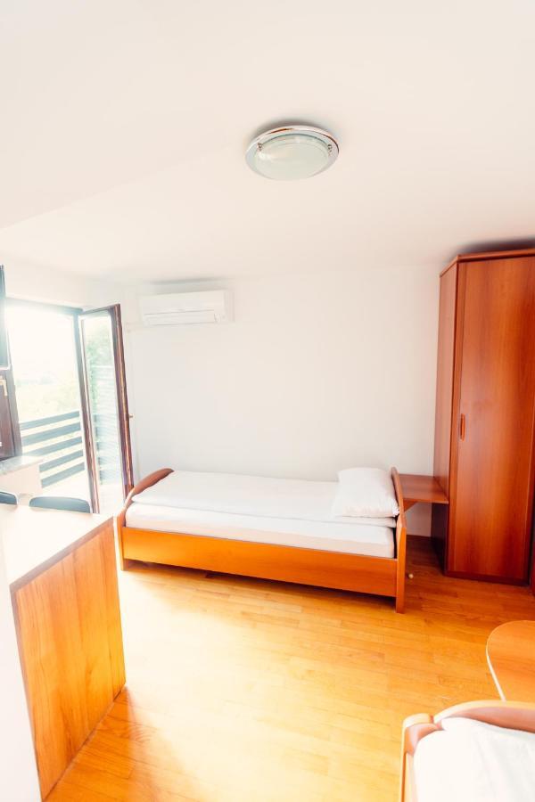 Frankovic Bed&Breakfast Vinica Luaran gambar